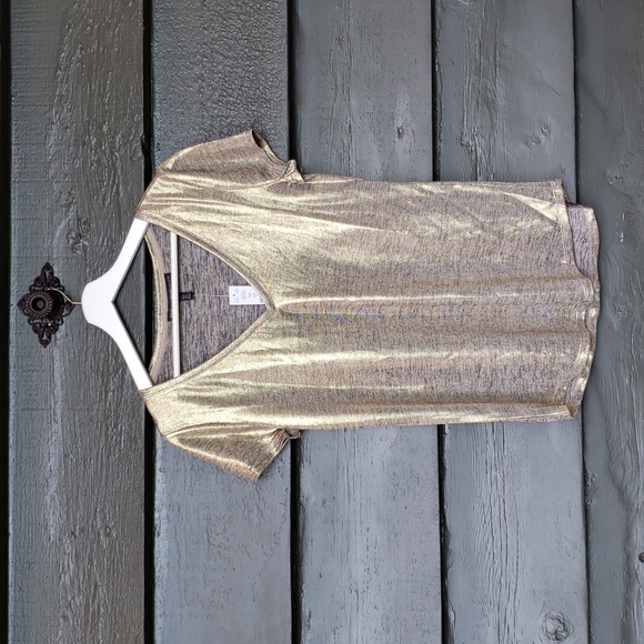 WHITE HOUSE BLACK MARKET Gold Metallic Jersey V-Neck Tee sz S NEW Women's Casual - Picture 4 of 11